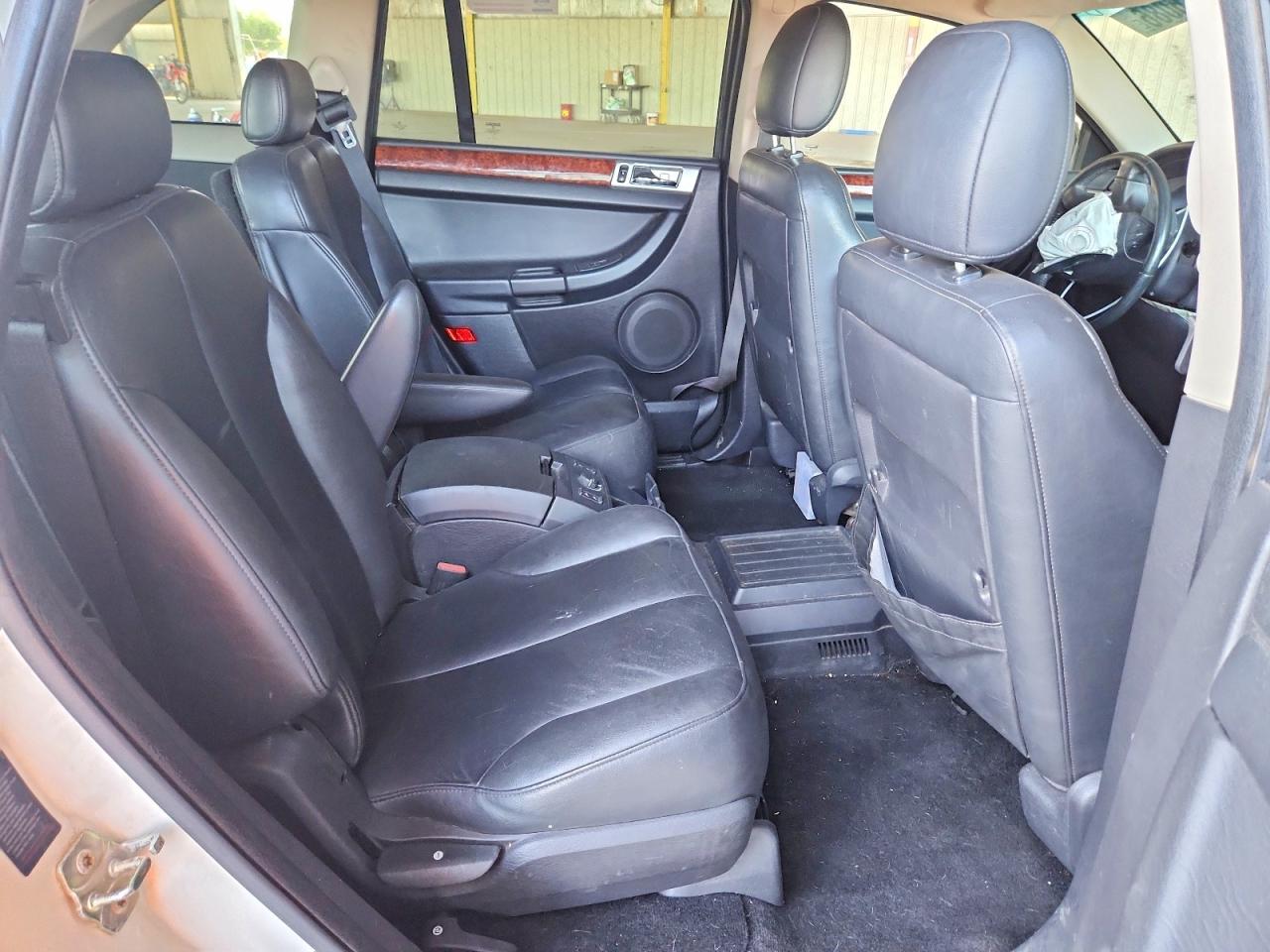 2005 Chrysler Pacifica Touring White vin: 2C8GF68495R664705
