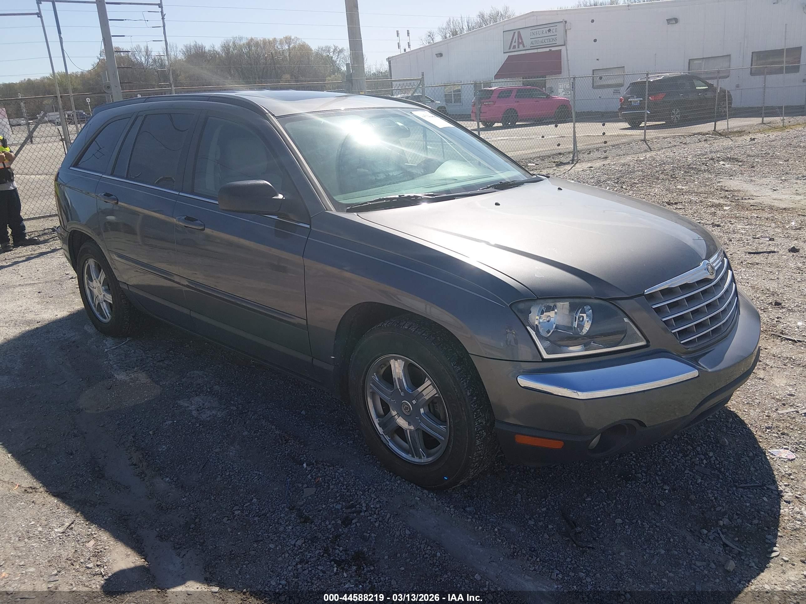 2004 Chrysler Pacifica   Gray vin: 2C8GF684X4R580651