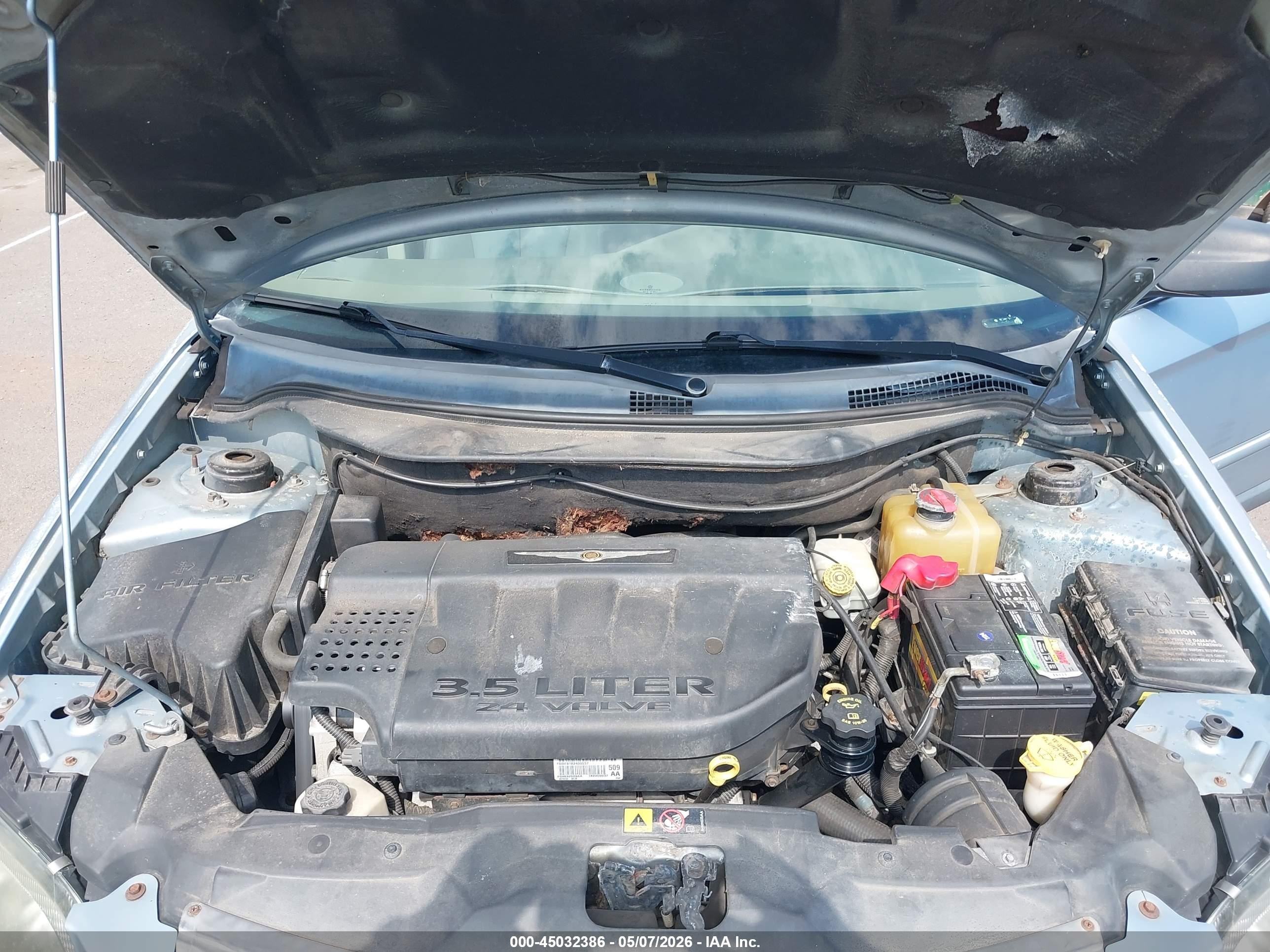 2005 Chrysler Pacifica Touring Blue vin: 2C8GF684X5R248243