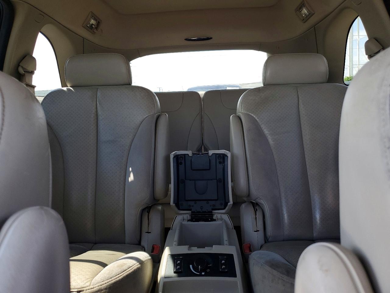 2005 Chrysler Pacifica Limited Gold vin: 2C8GF78465R272562