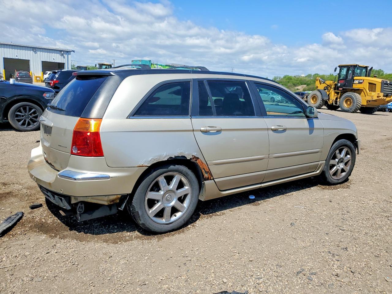 2005 Chrysler Pacifica Limited Gold vin: 2C8GF78465R272562