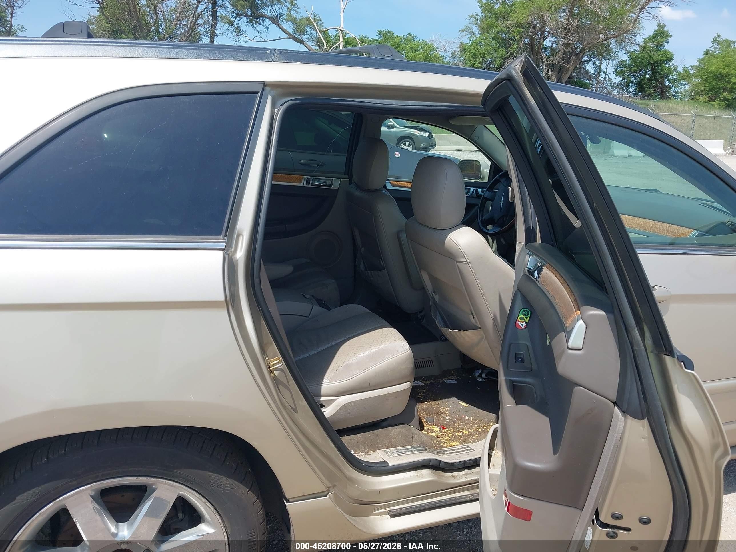2005 Chrysler Pacifica Limited Beige vin: 2C8GF78475R539143