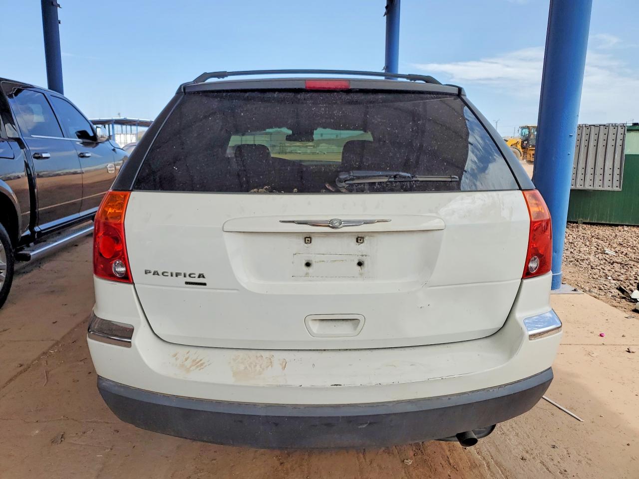 2005 Chrysler Pacifica Touring White vin: 2C8GM68425R669122