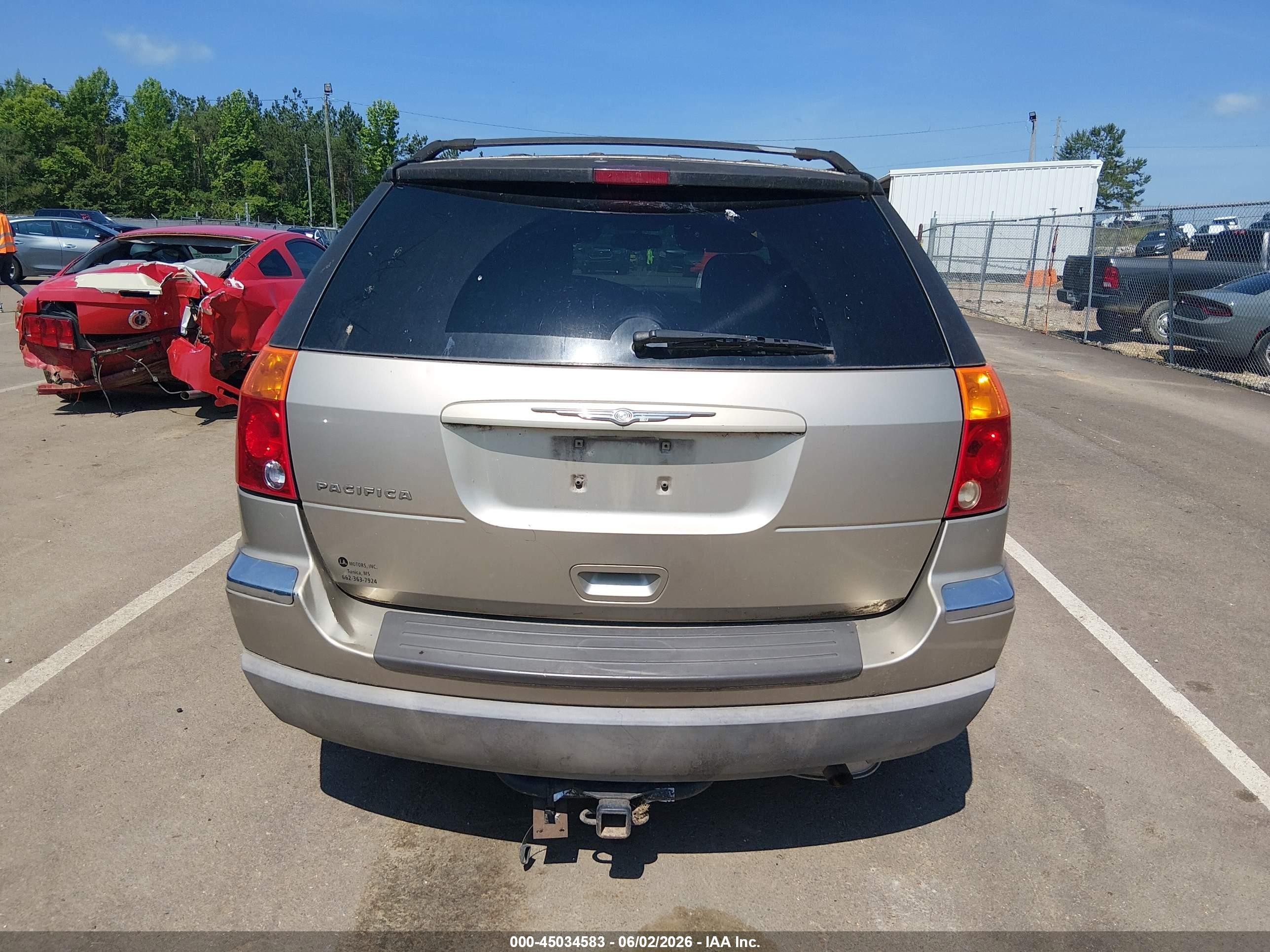 2004 Chrysler Pacifica   Beige vin: 2C8GM68434R573479