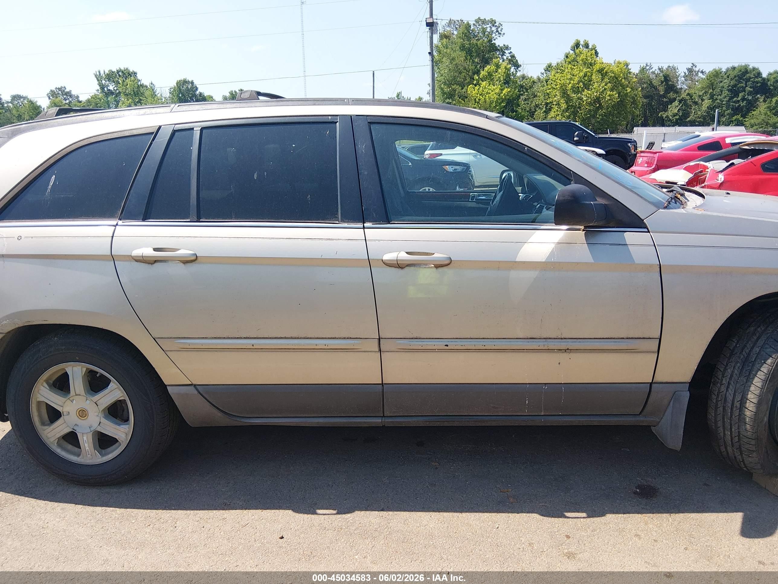 2004 Chrysler Pacifica   Beige vin: 2C8GM68434R573479