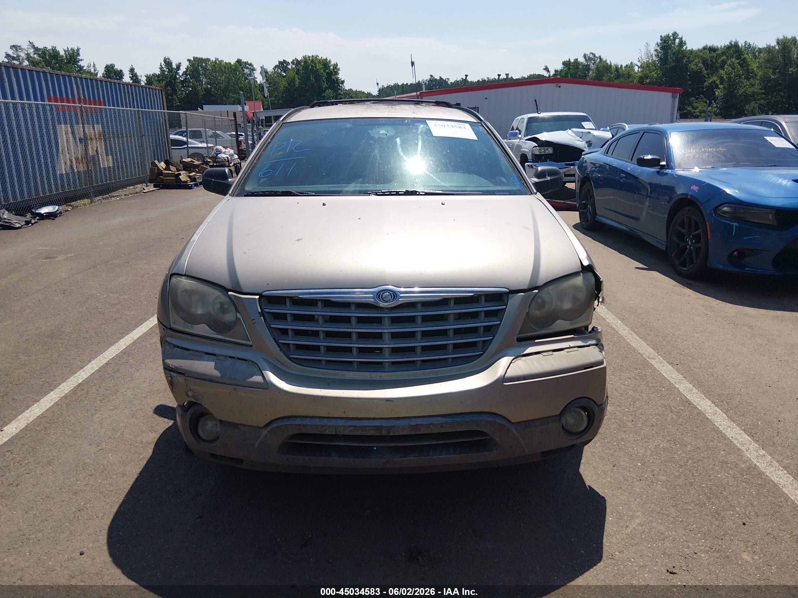 2004 Chrysler Pacifica   Beige vin: 2C8GM68434R573479