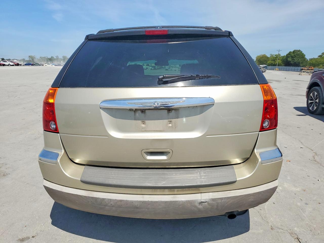 2005 Chrysler Pacifica Touring Gold vin: 2C8GM68445R382106
