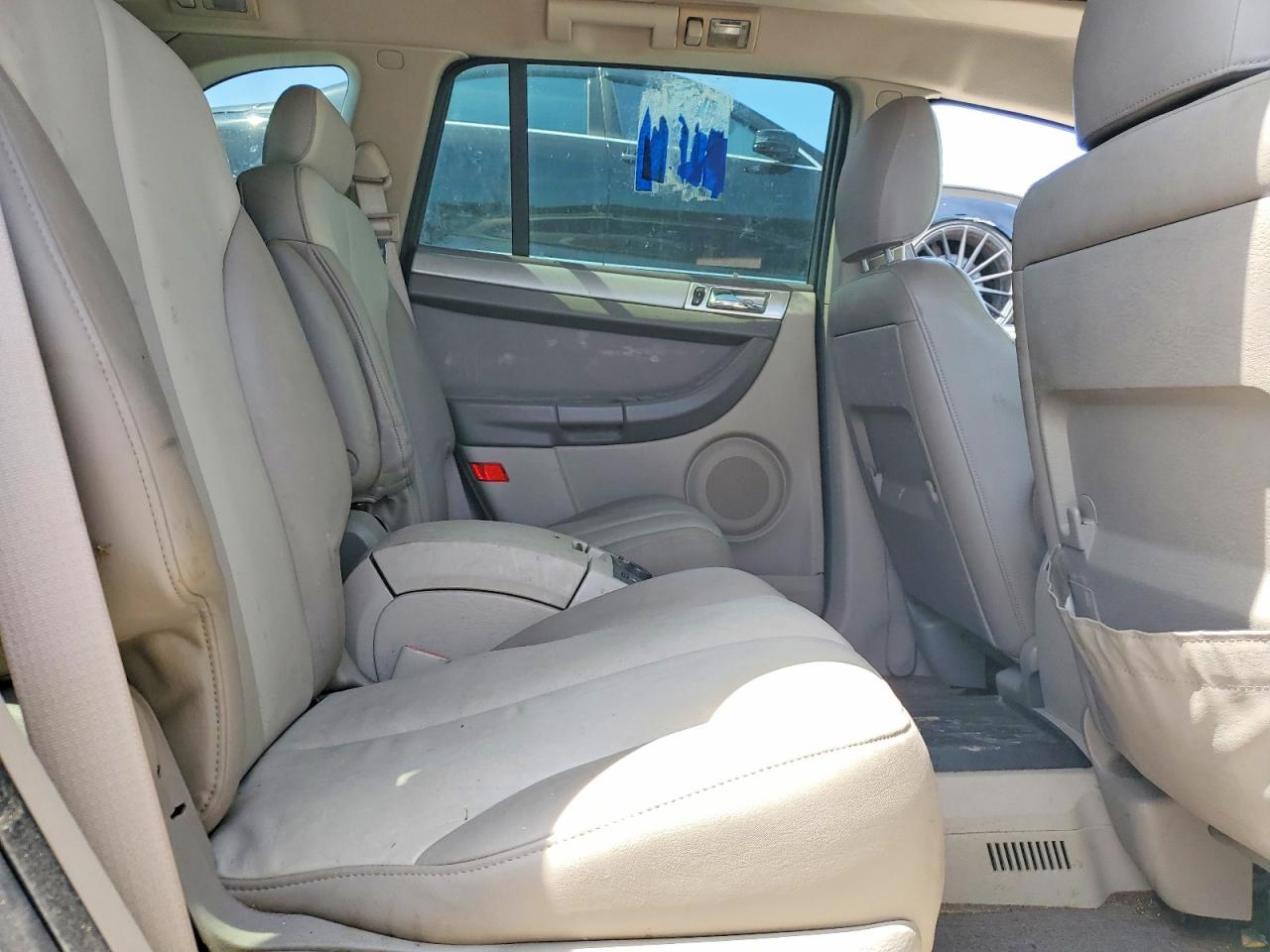 2005 Chrysler Pacifica Touring Gold vin: 2C8GM68445R382106