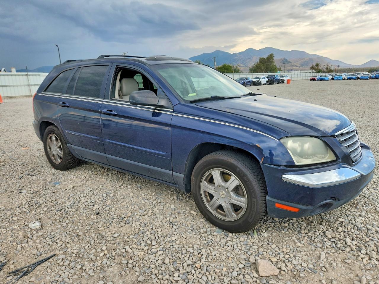2005 Chrysler Pacifica Touring Blue vin: 2C8GM68455R245935