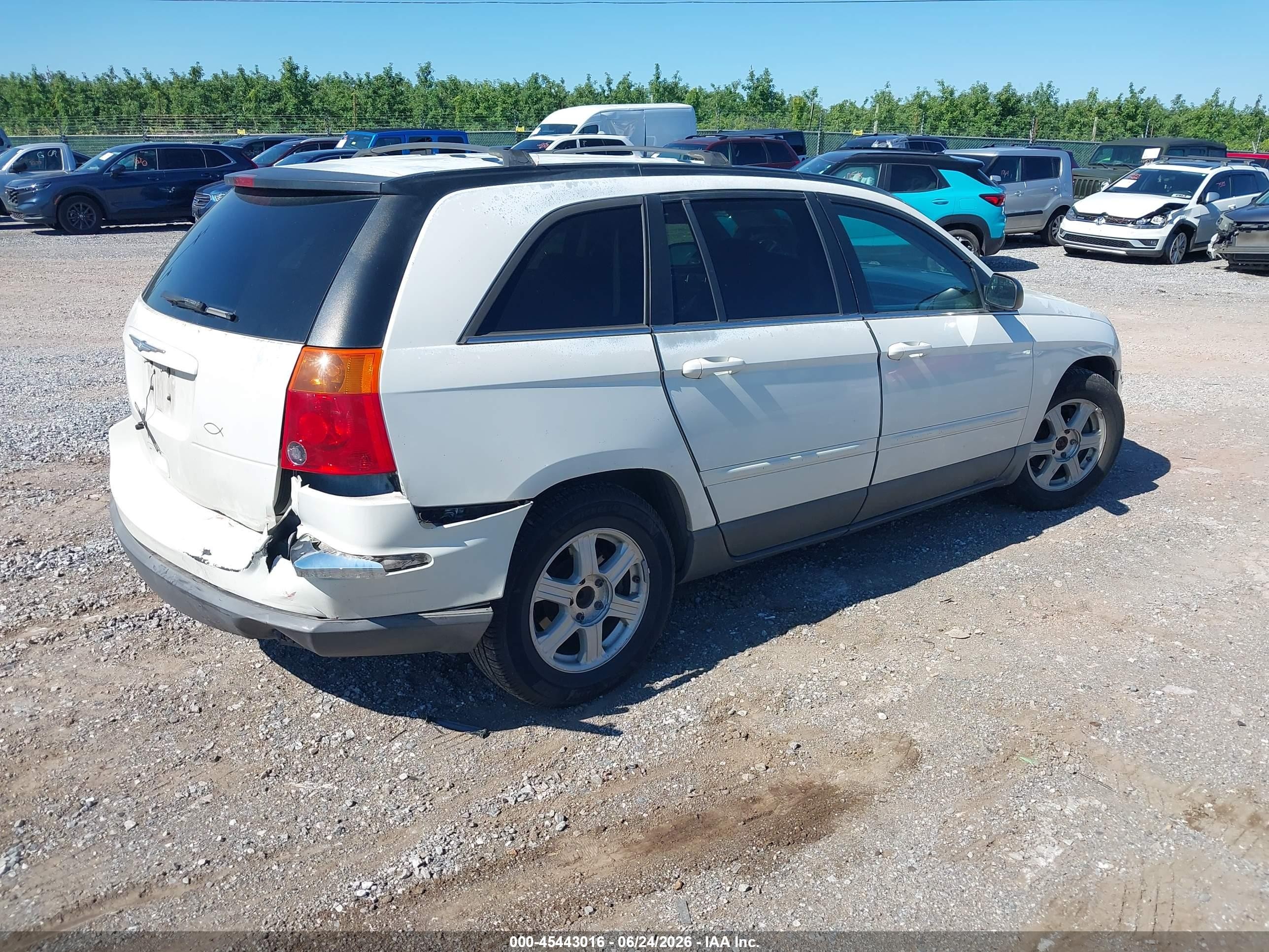 2004 Chrysler Pacifica   Коричневый vin: 2C8GM68464R388598