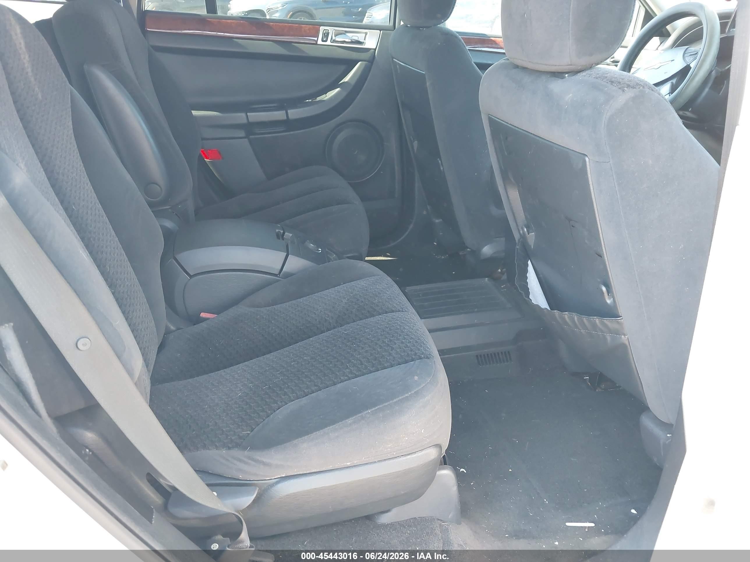 2004 Chrysler Pacifica   Коричневый vin: 2C8GM68464R388598