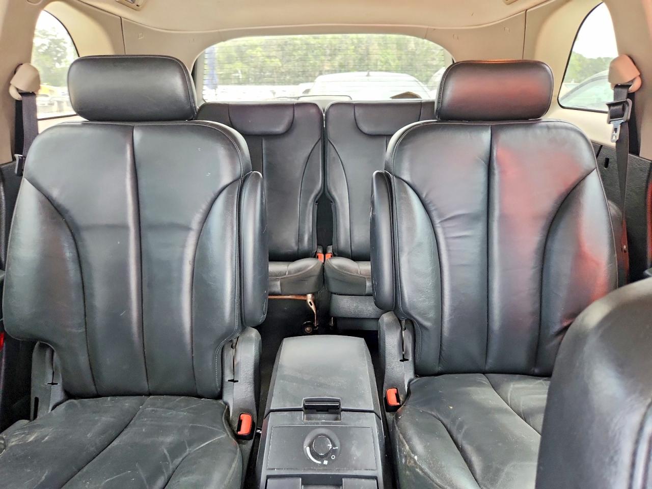 2004 Chrysler Pacifica Серебряный vin: 2C8GM68484R385315