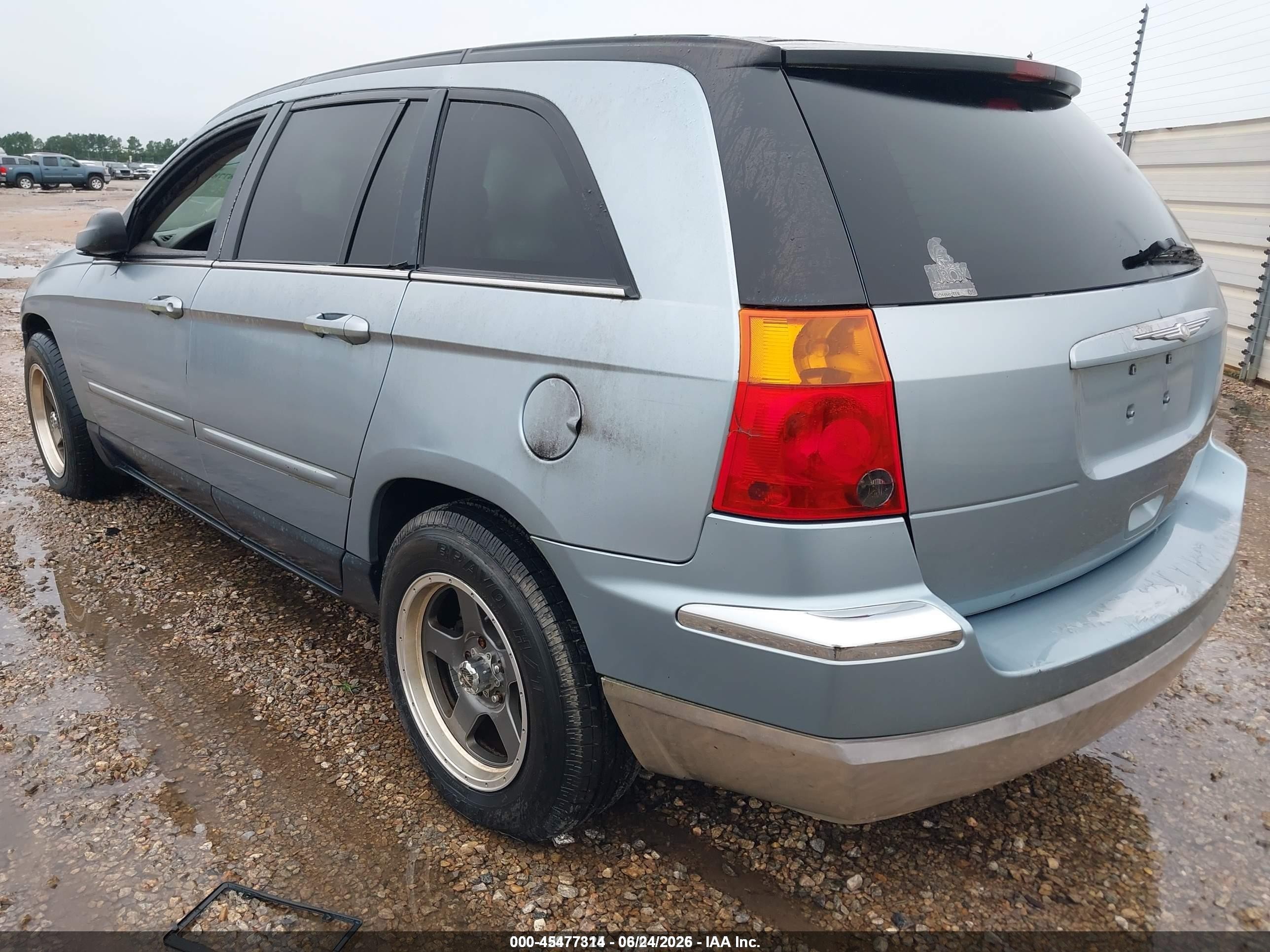 2004 Chrysler Pacifica   Silver vin: 2C8GM68484R619484