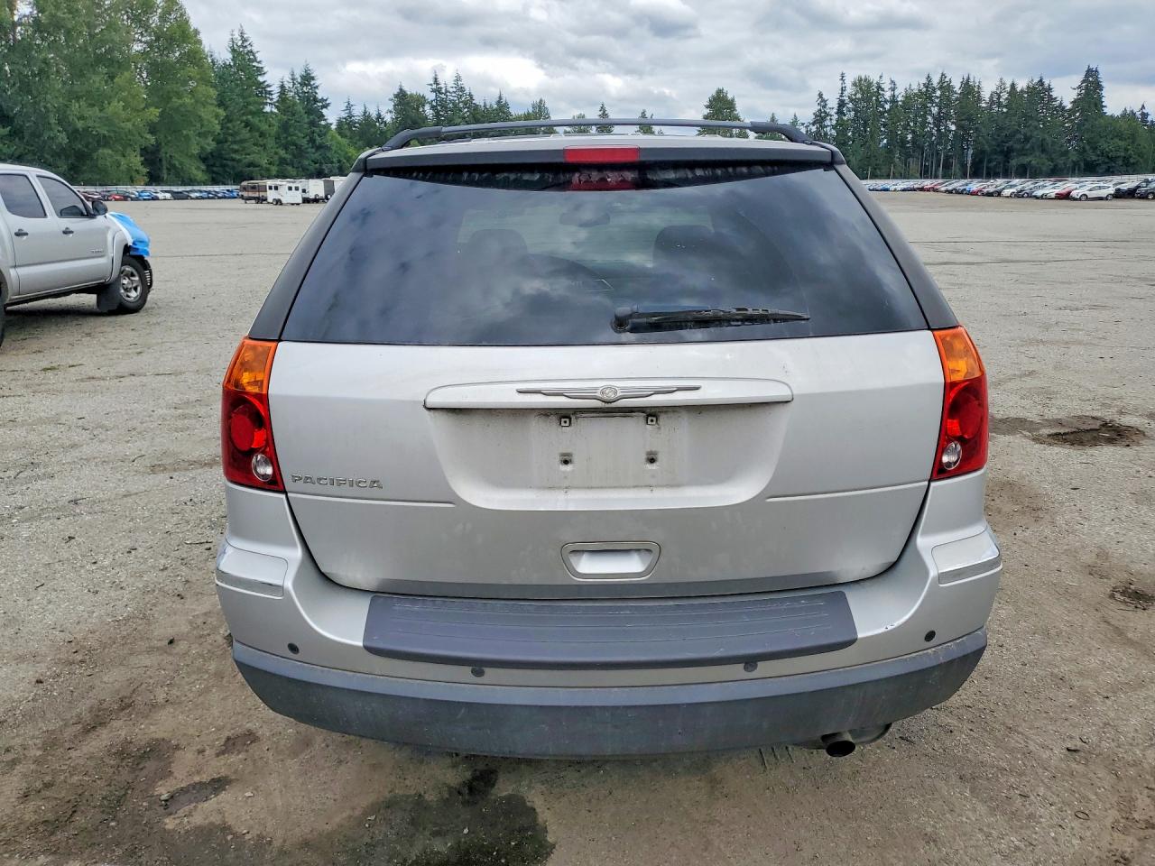 2004 Chrysler Pacifica Silver vin: 2C8GM68494R388742