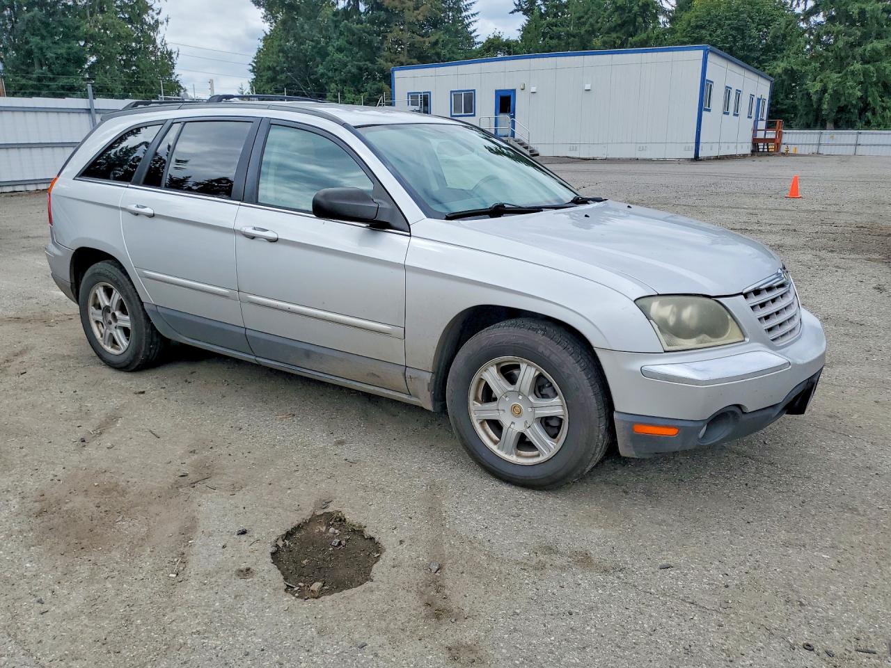2004 Chrysler Pacifica Silver vin: 2C8GM68494R388742