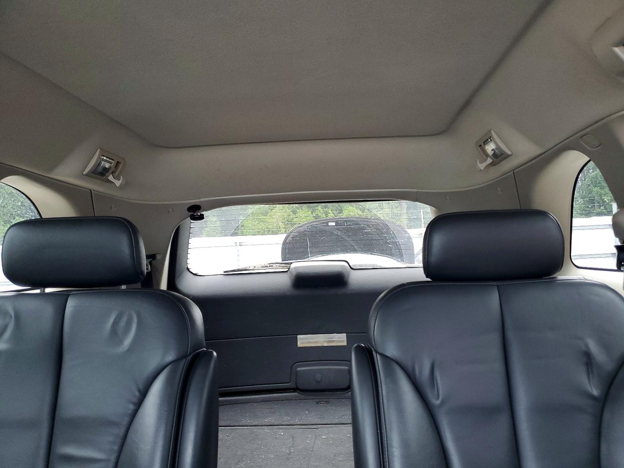 2004 Chrysler Pacifica Silver vin: 2C8GM68494R388742