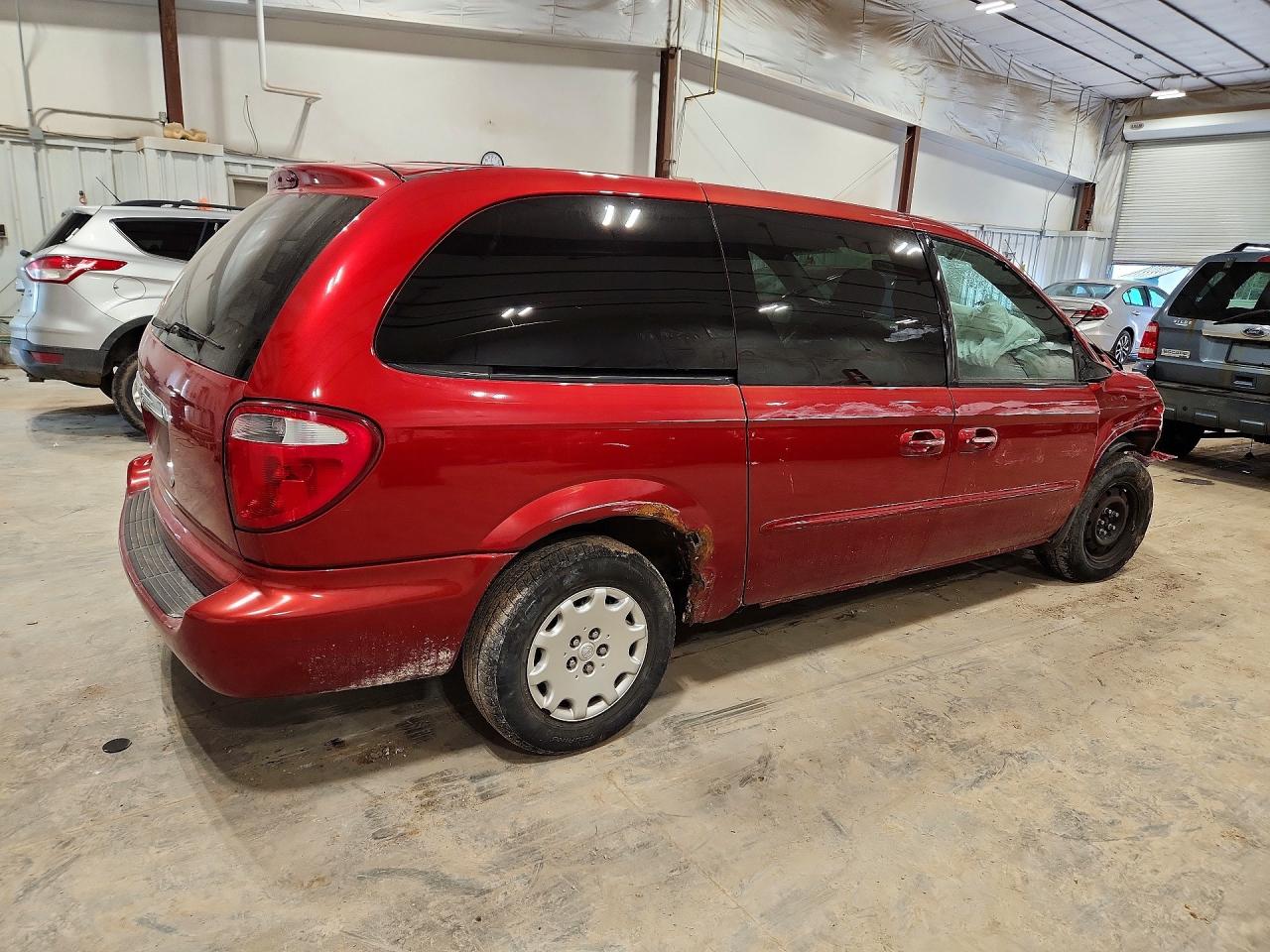 2003 Chrysler Town & Country Burgundy vin: 2C8GP24R43R359911