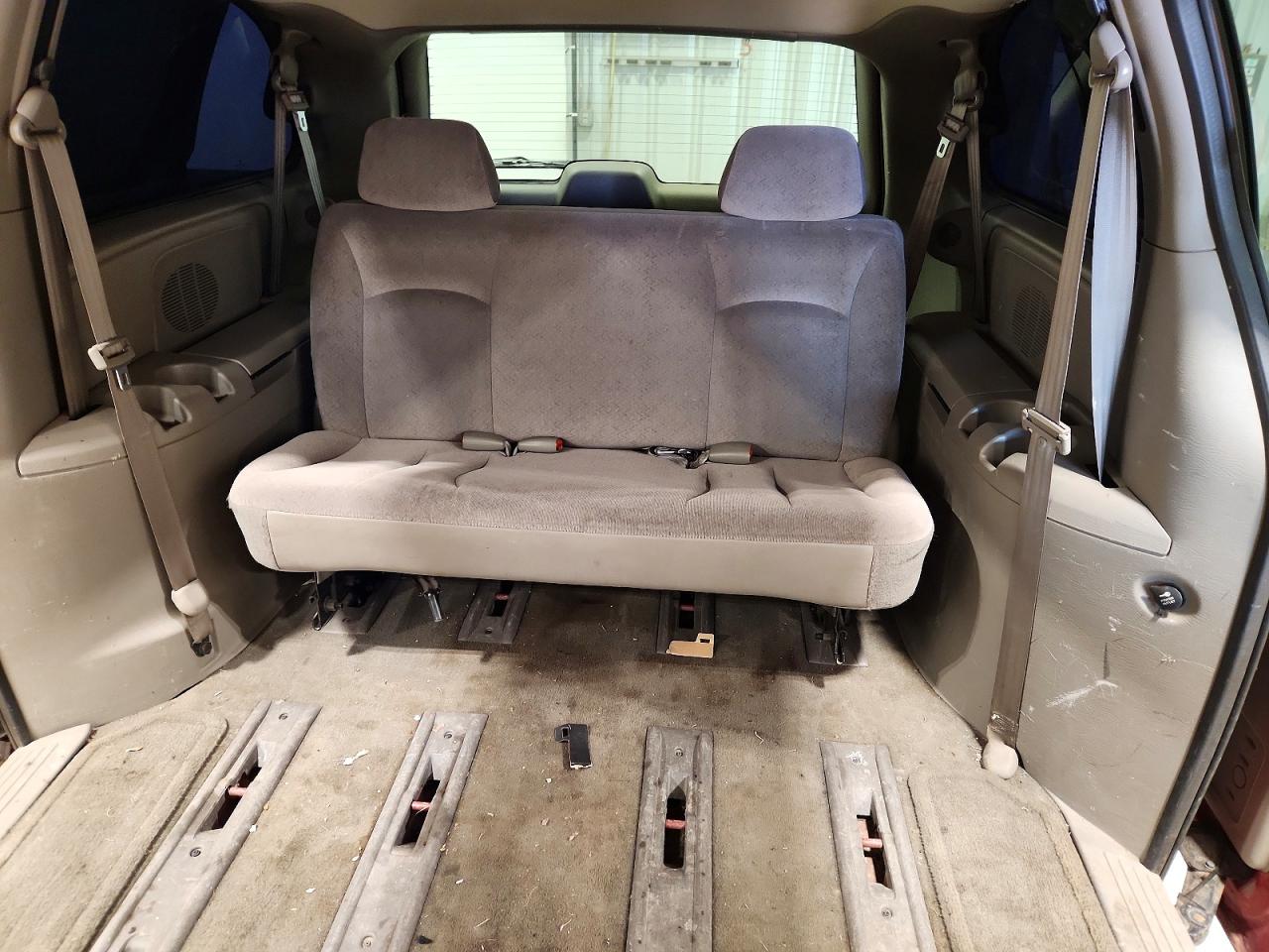 2003 Chrysler Town & Country Burgundy vin: 2C8GP24R43R359911