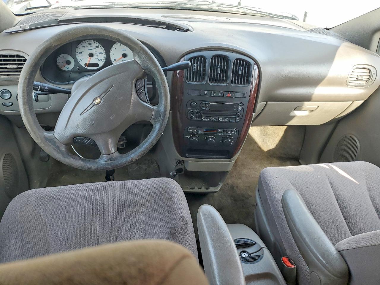 2003 Chrysler Town & Country Gold vin: 2C8GP24RX3R338271