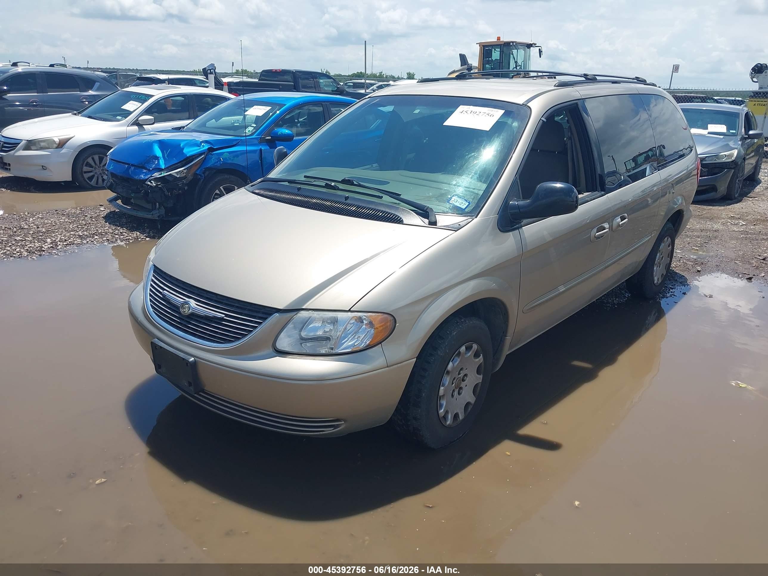 2002 Chrysler Town & Country Lx Золотой vin: 2C8GP44302R613264