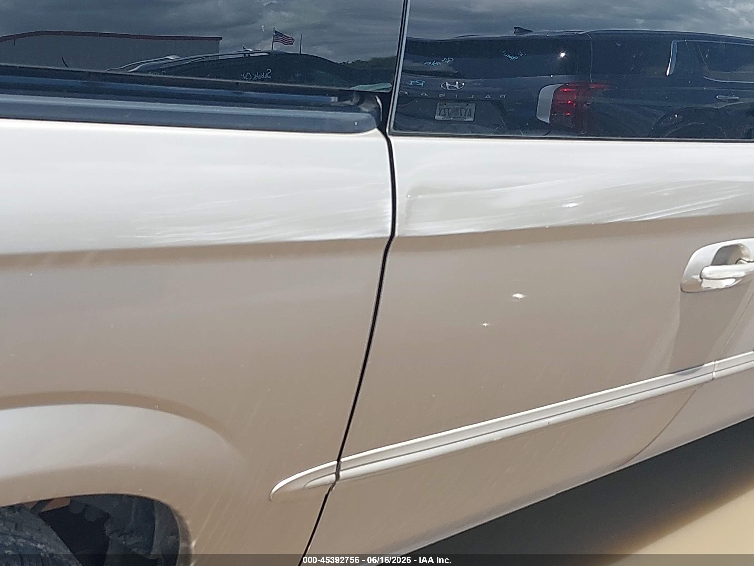 2002 Chrysler Town & Country Lx Золотой vin: 2C8GP44302R613264