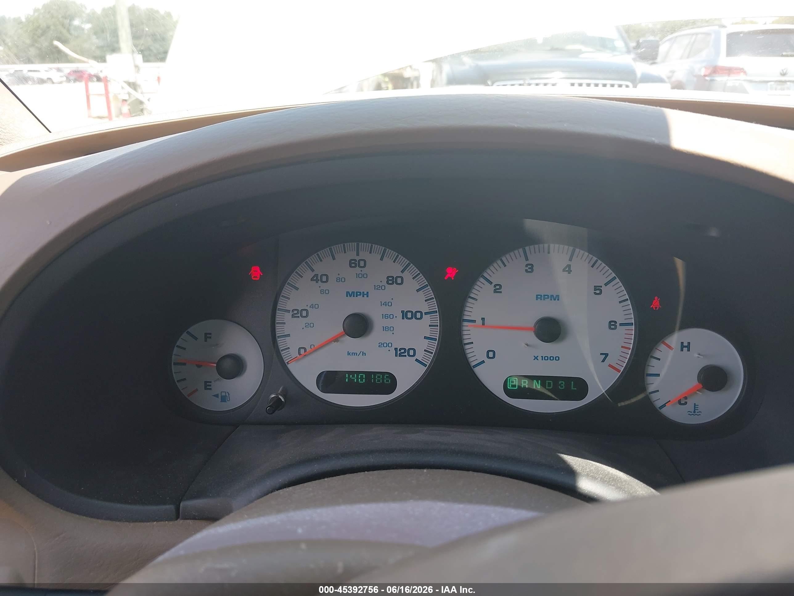 2002 Chrysler Town & Country Lx Золотой vin: 2C8GP44302R613264