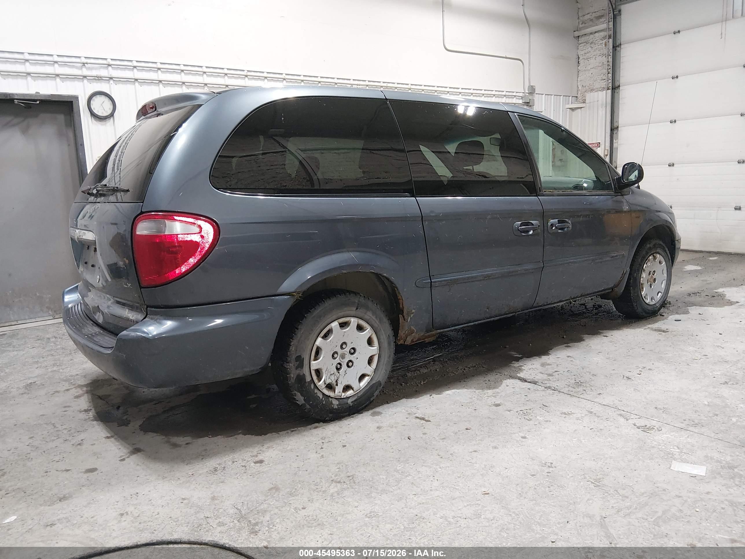 2002 Chrysler Town & Country Lx Black vin: 2C8GP44332R697869