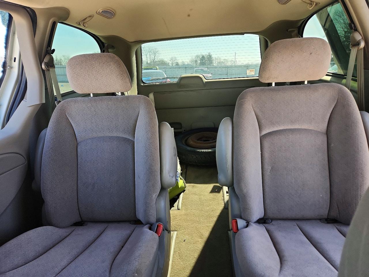 2003 Chrysler Town & Country Lx White vin: 2C8GP44363R187842