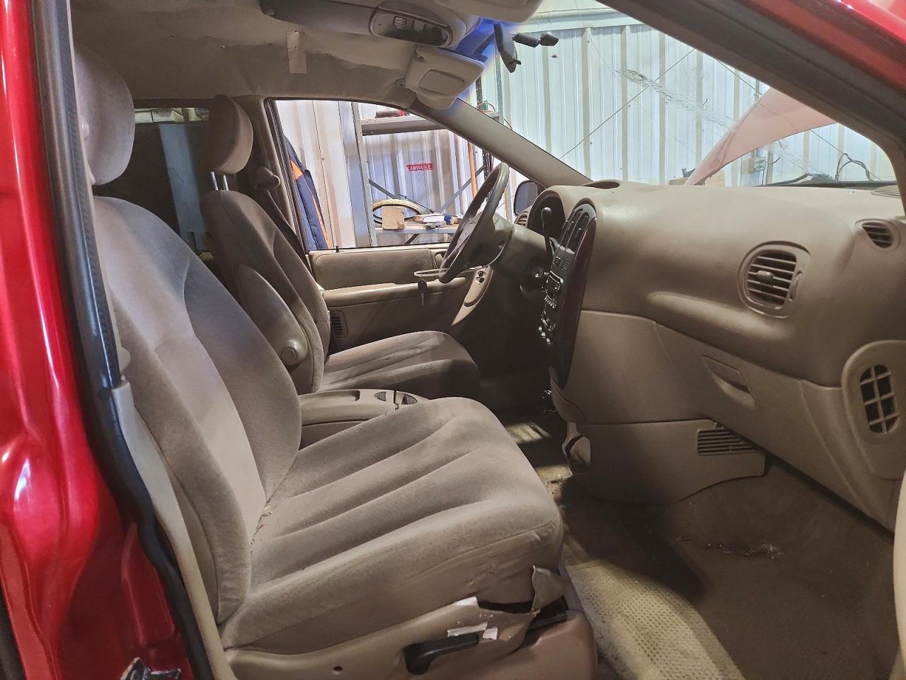 2001 Chrysler Town & Country Lx Red vin: 2C8GP443X1R353616