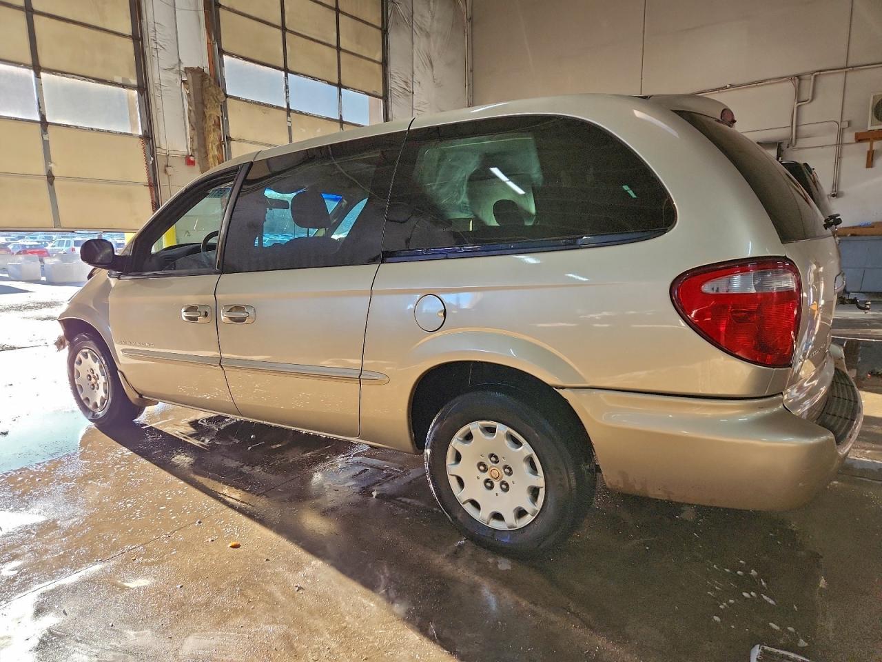 2001 Chrysler Town & Country Lx Tan vin: 2C8GP44G31R115271