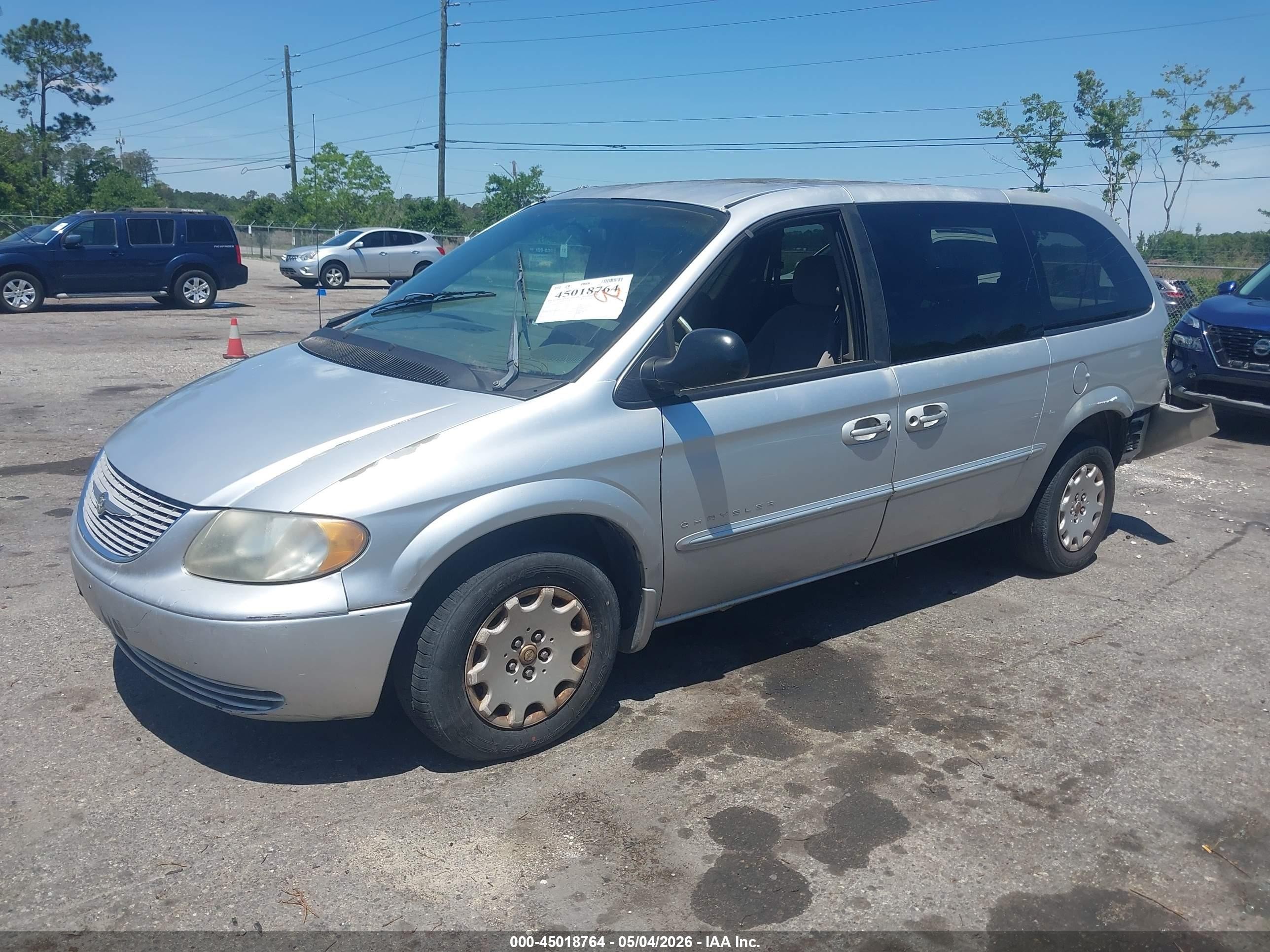 2001 Chrysler Town & Country Lx Silver vin: 2C8GP44G71R113233