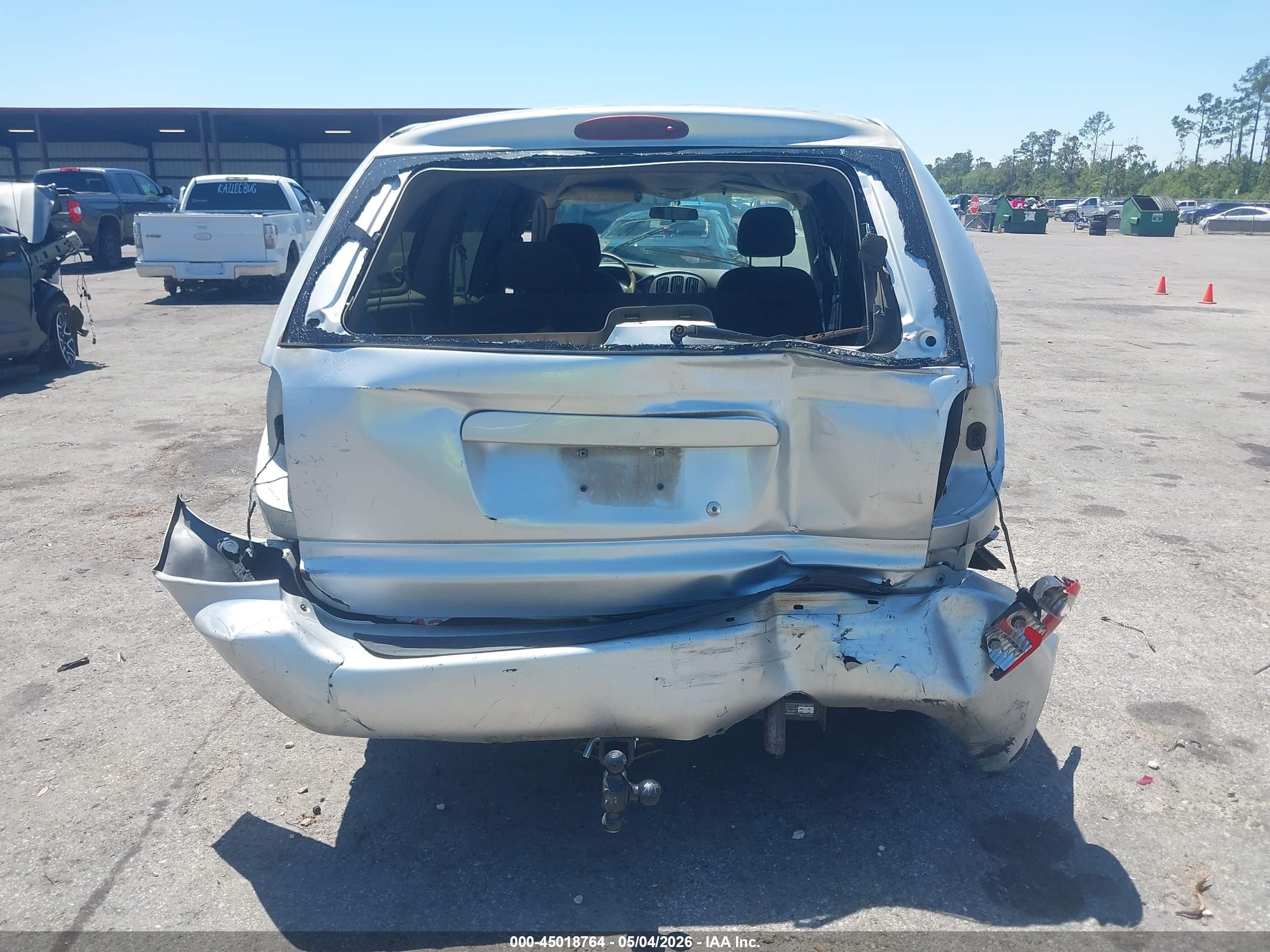 2001 Chrysler Town & Country Lx Silver vin: 2C8GP44G71R113233