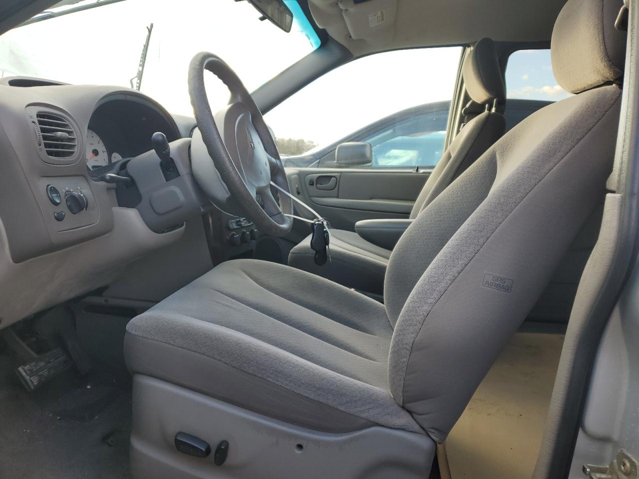 2003 Chrysler Town & Country Lx Silver vin: 2C8GP44L63R110002