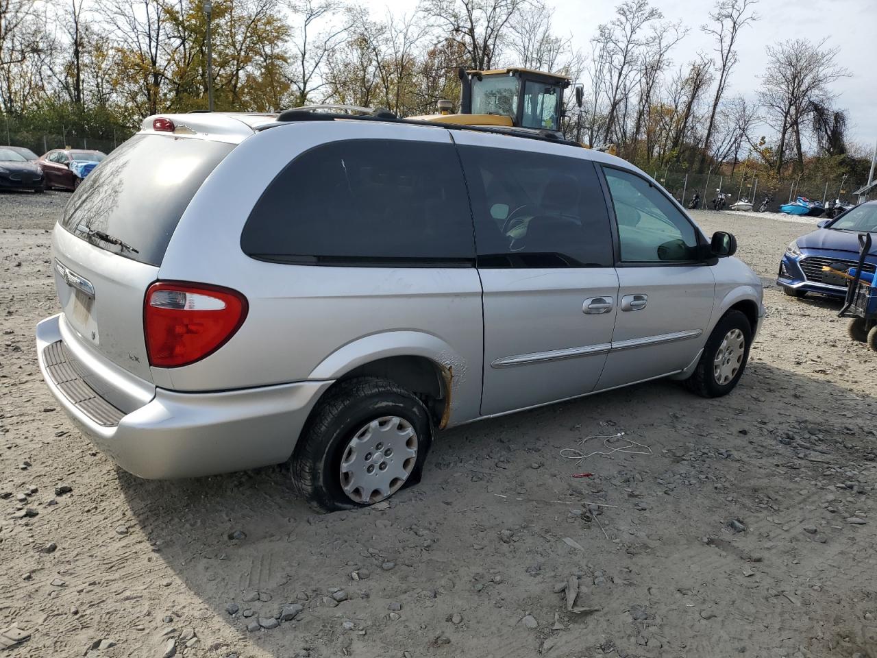2003 Chrysler Town & Country Lx Silver vin: 2C8GP44L63R110002