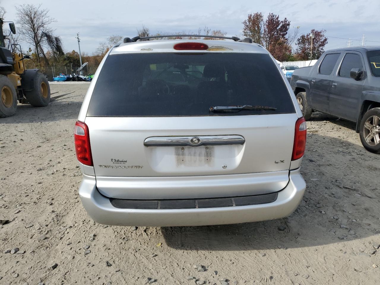 2003 Chrysler Town & Country Lx Silver vin: 2C8GP44L63R110002