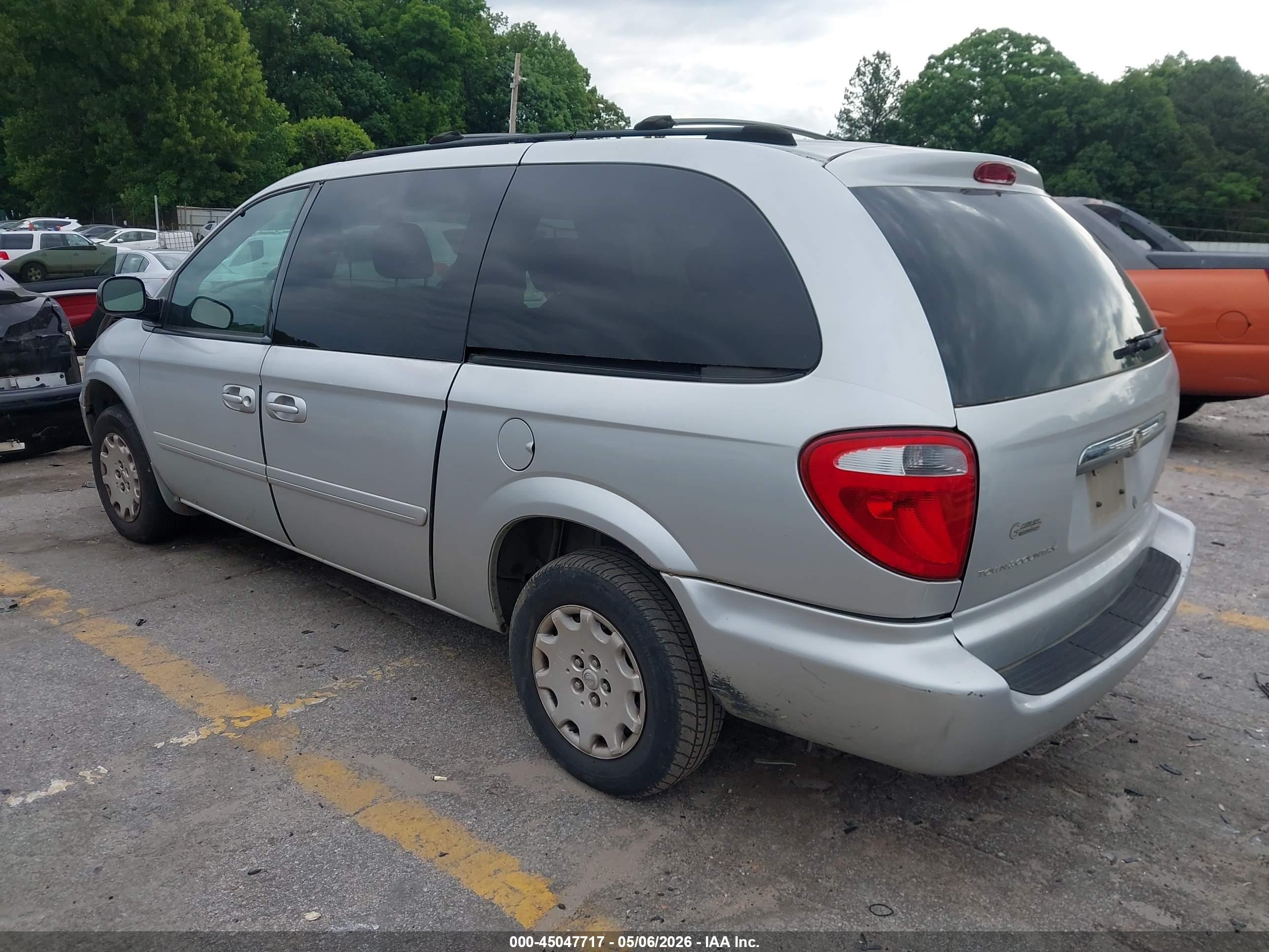 2004 Chrysler Town & Country Lx Silver vin: 2C8GP44R64R508641