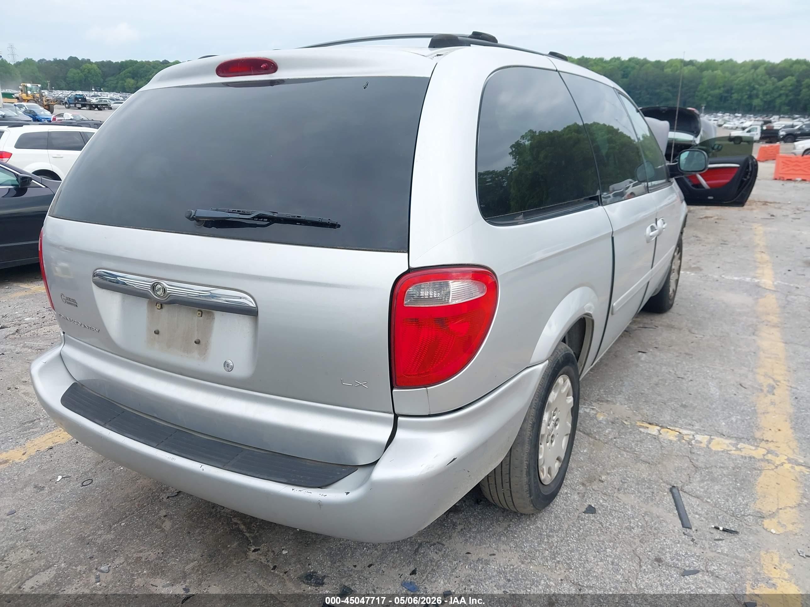 2004 Chrysler Town & Country Lx Silver vin: 2C8GP44R64R508641