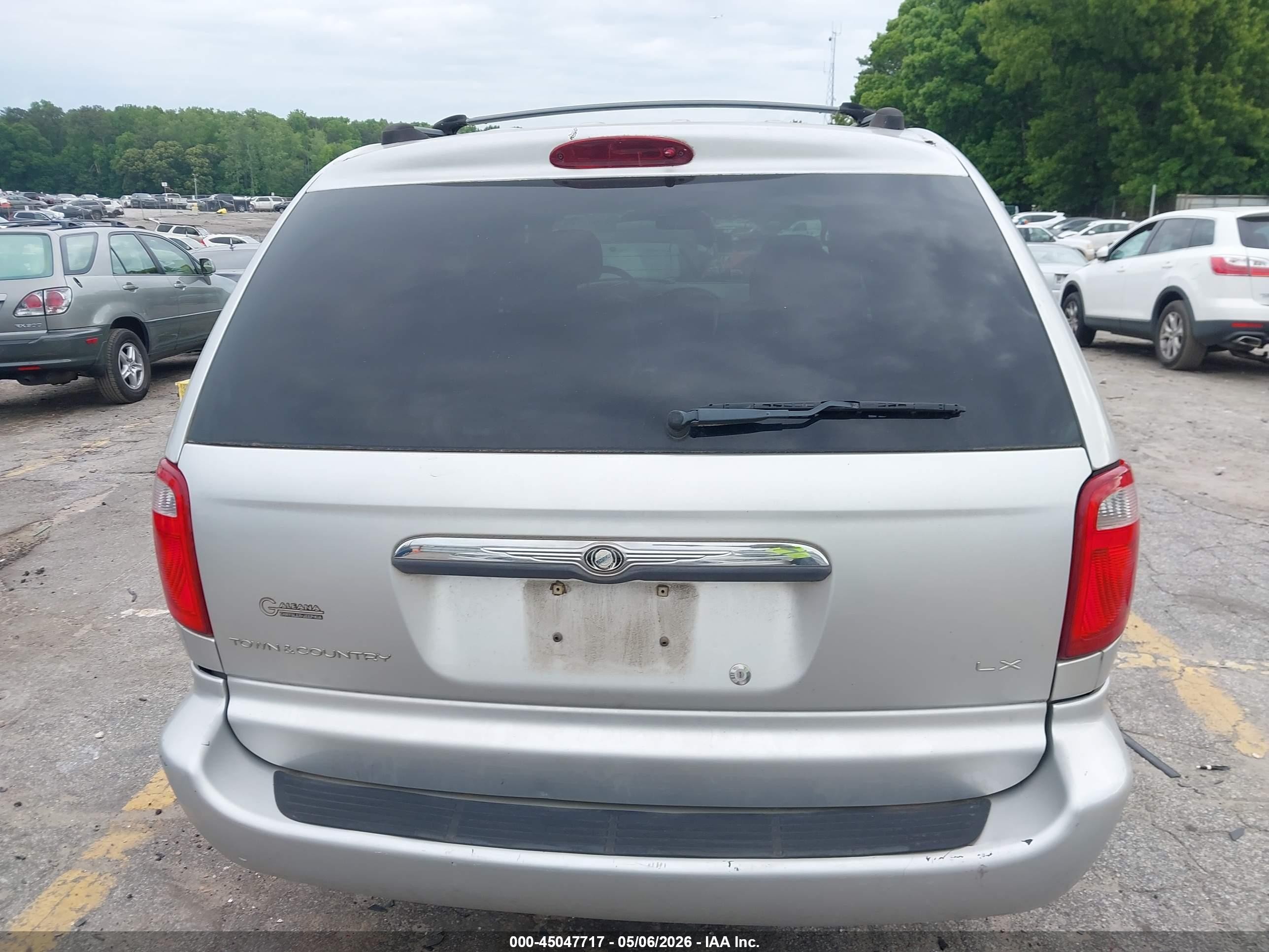 2004 Chrysler Town & Country Lx Silver vin: 2C8GP44R64R508641