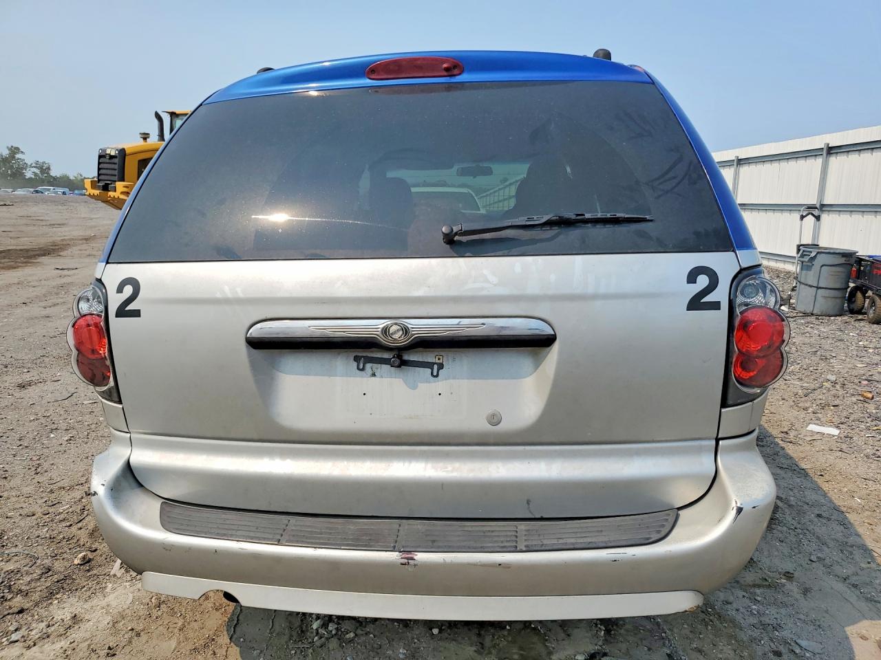 2005 Chrysler Town & Country Lx Two Tone vin: 2C8GP44R95R174185