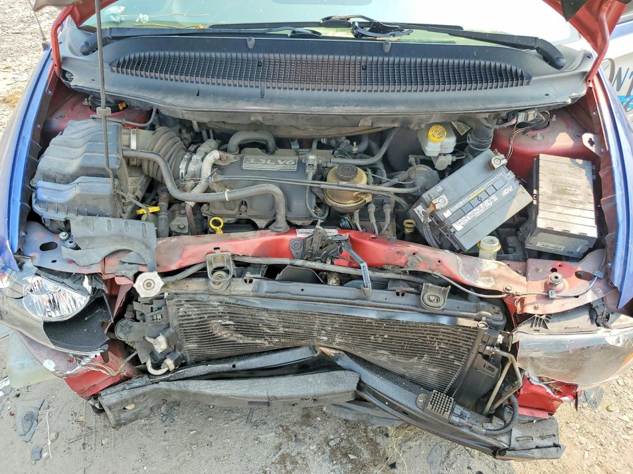 2005 Chrysler Town & Country Lx Two Tone vin: 2C8GP44R95R174185