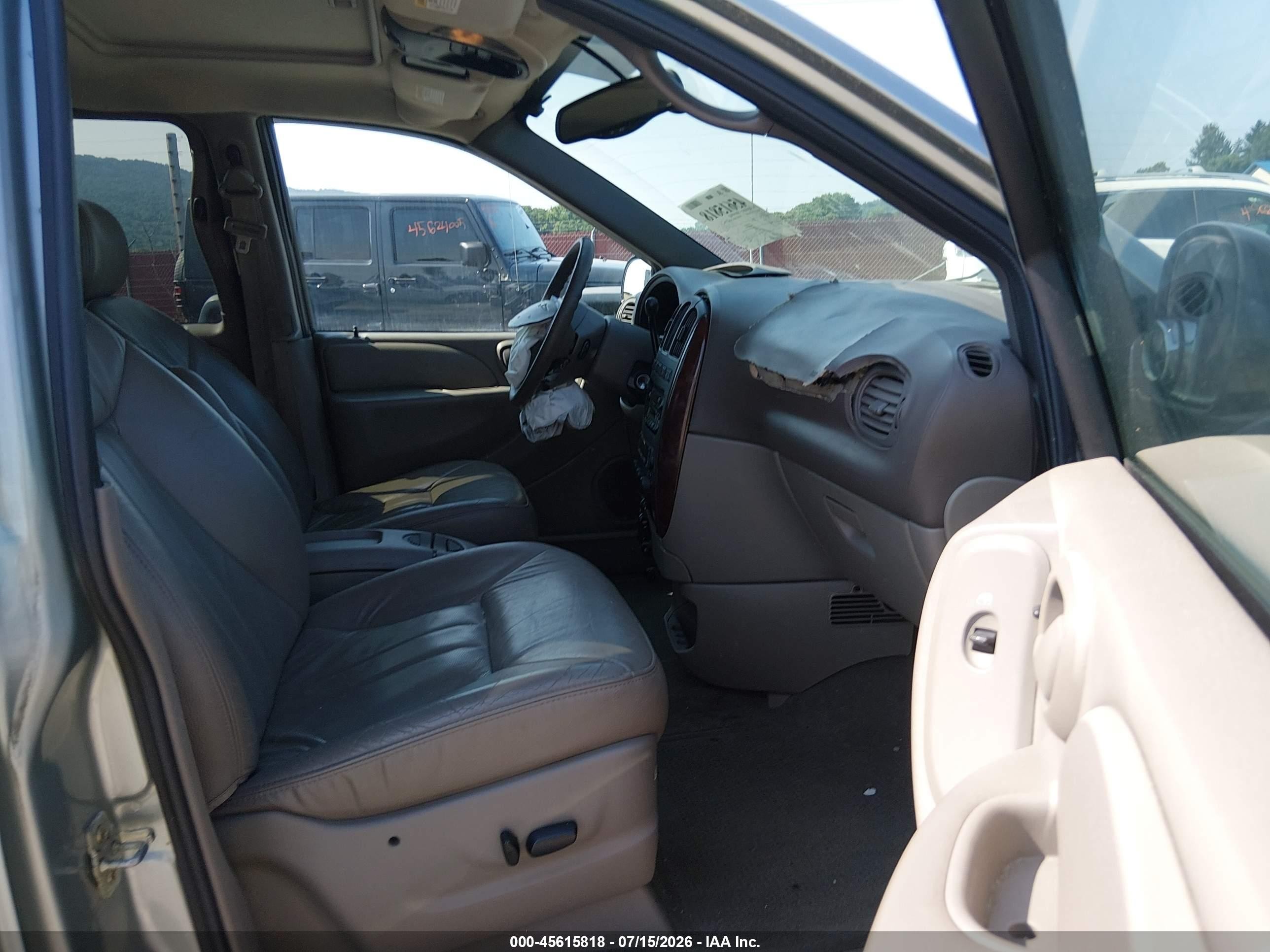 2003 Chrysler Town & Country Lxi Light Blue vin: 2C8GP54L03R145088