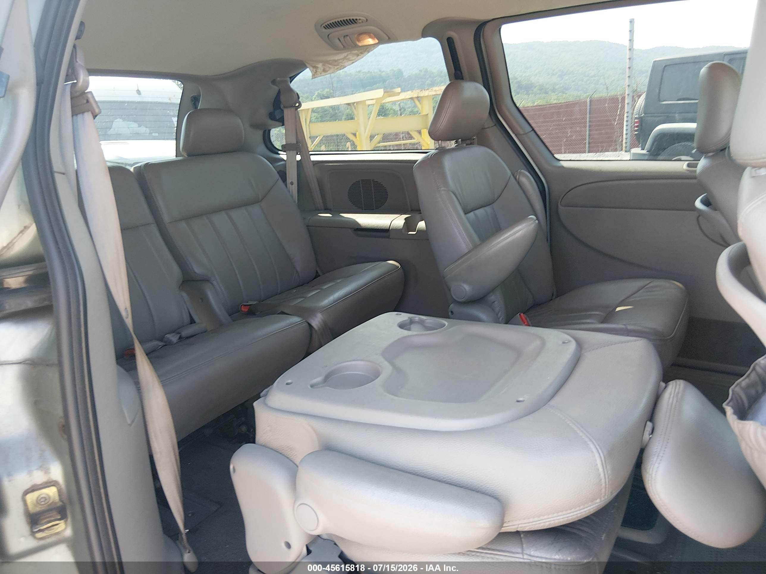 2003 Chrysler Town & Country Lxi Light Blue vin: 2C8GP54L03R145088