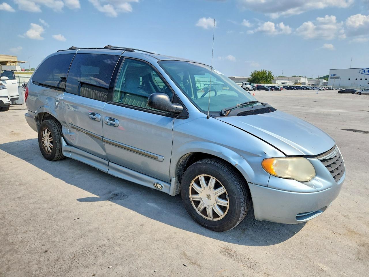 2005 Chrysler Town & Country Touring Blue vin: 2C8GP54L05R327943