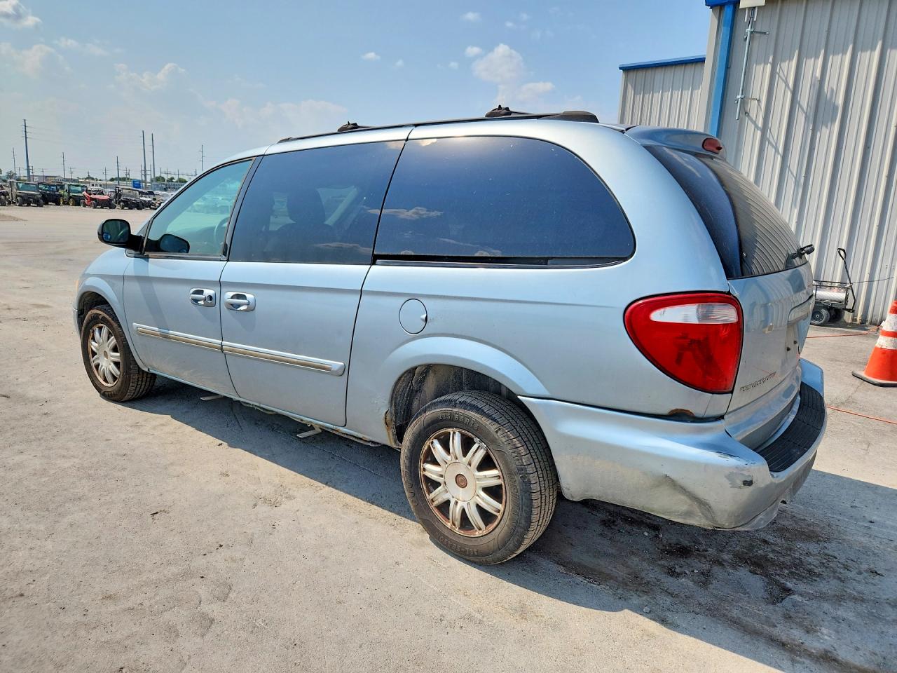 2005 Chrysler Town & Country Touring Blue vin: 2C8GP54L05R327943