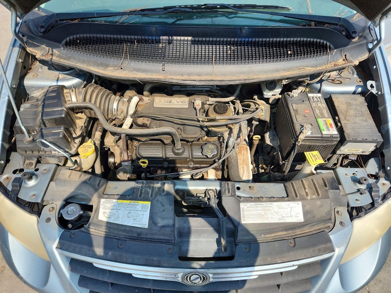 2005 Chrysler Town & Country Touring Blue vin: 2C8GP54L05R327943