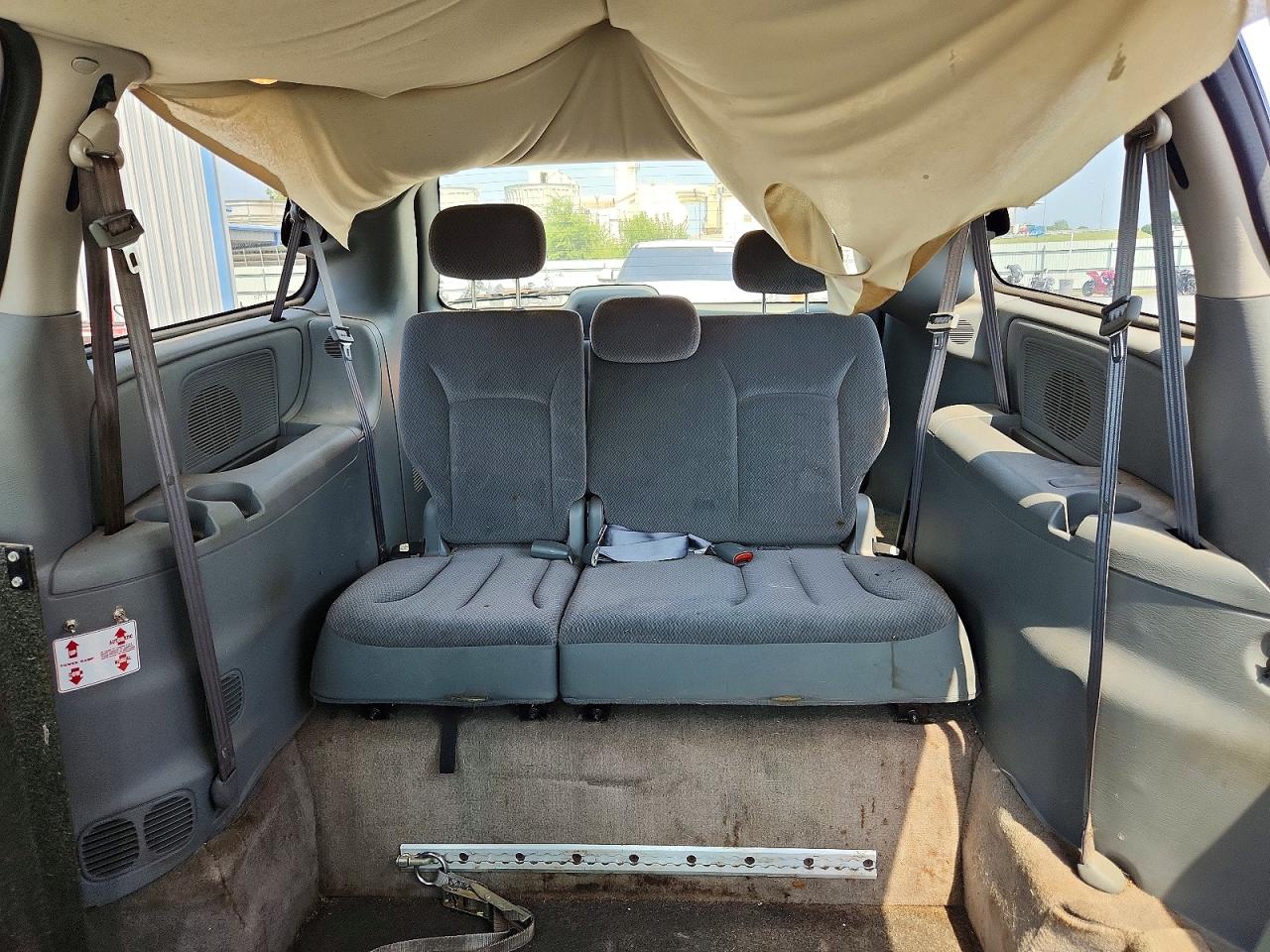 2005 Chrysler Town & Country Touring Blue vin: 2C8GP54L05R327943