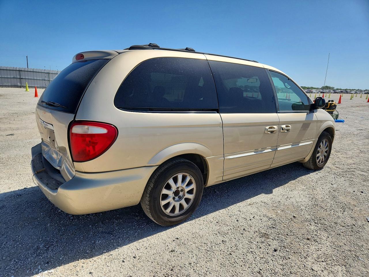 2001 Chrysler Town & Country Lxi Золотой vin: 2C8GP54L11R238019