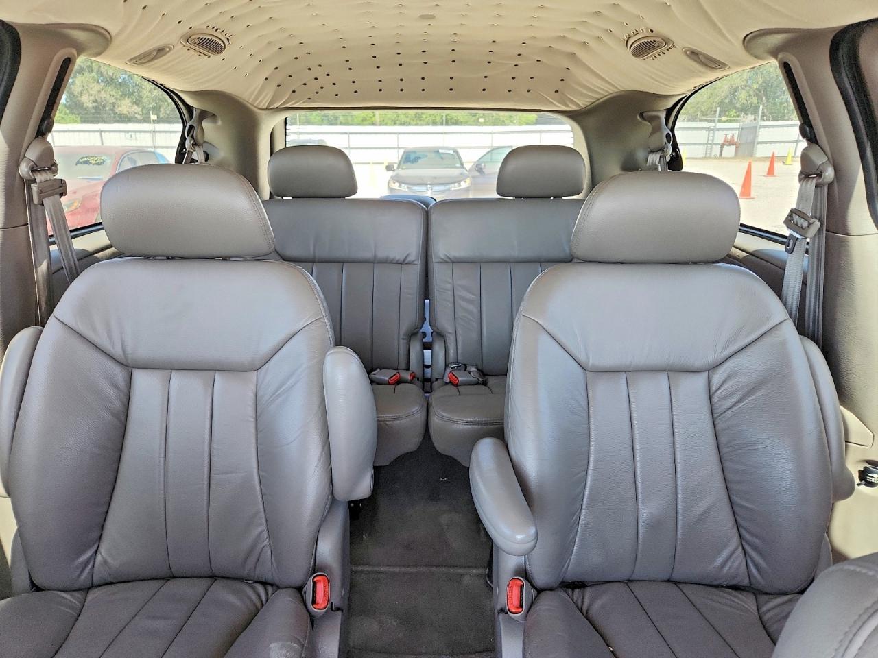 2001 Chrysler Town & Country Lxi Золотой vin: 2C8GP54L11R238019