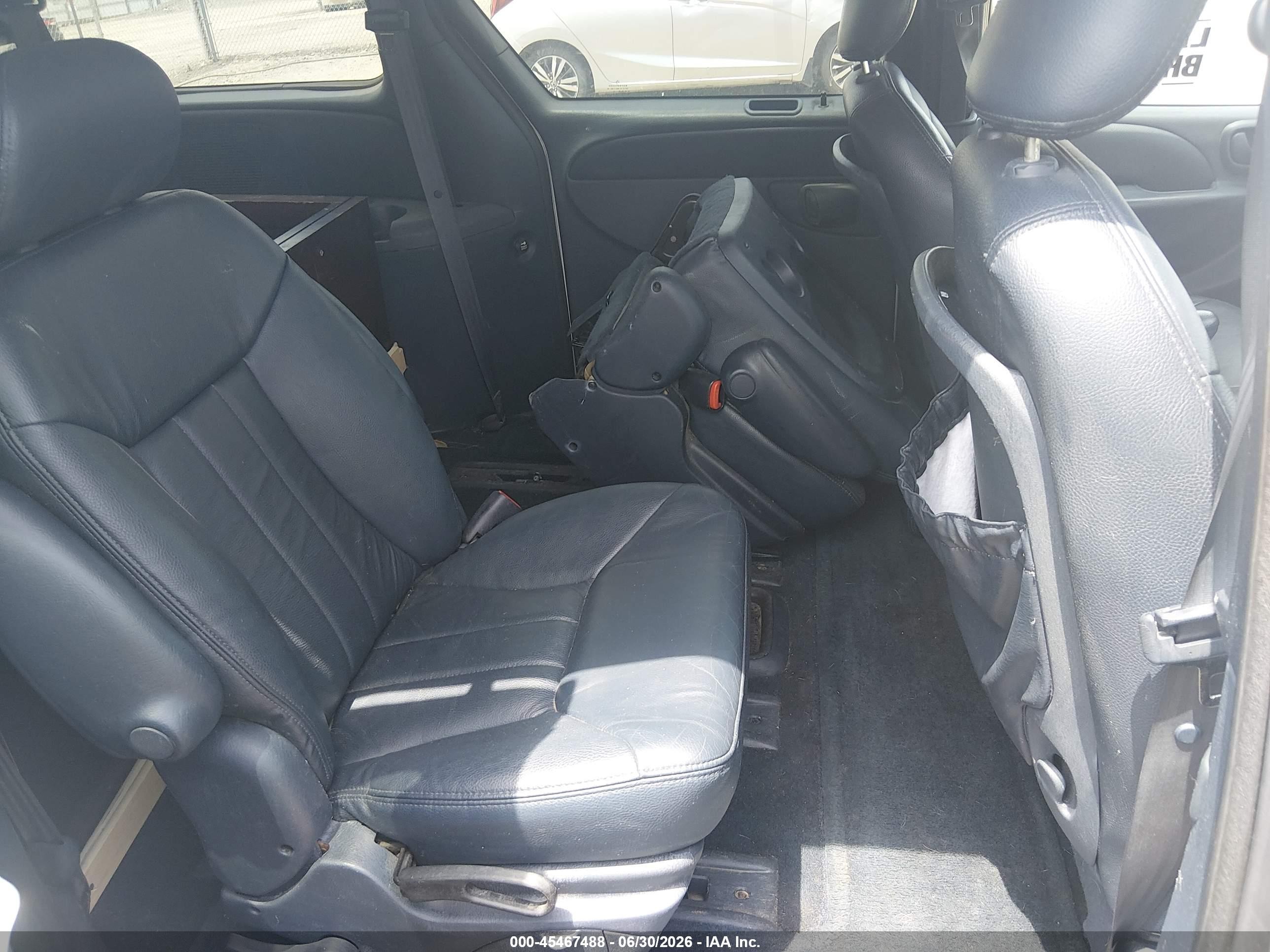 2003 Chrysler Town & Country Lxi Silver vin: 2C8GP54L13R225662
