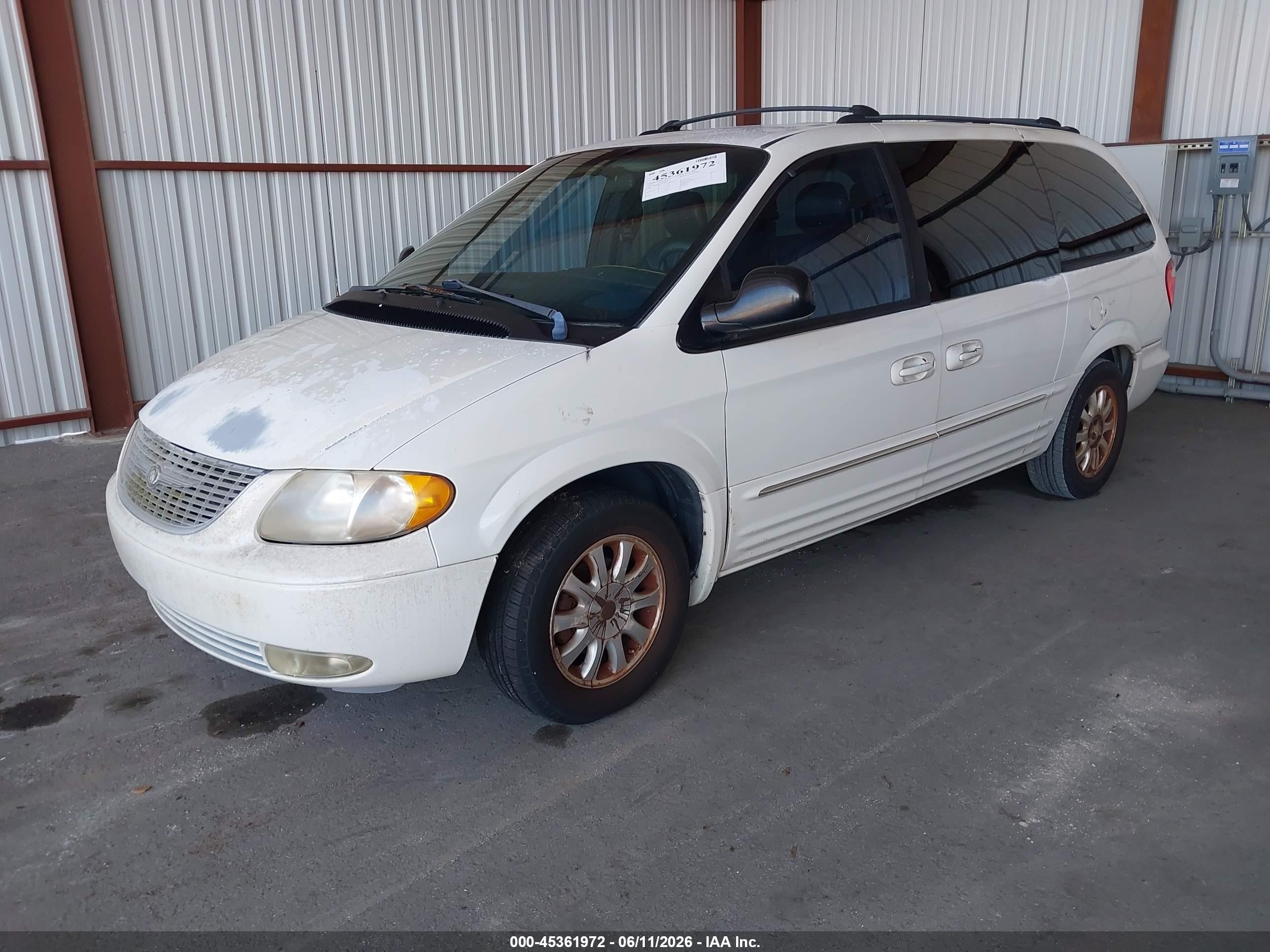 2002 Chrysler Town & Country Lxi White vin: 2C8GP54L22R568379